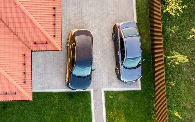 Multiple cars or multiple servers?